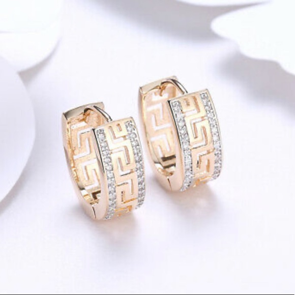 18K Gold Plated W/ Swarovski Crystals Earrings - Picture 2 of 3